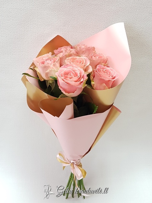 Klasikinė rožinė rožių puokštė nuotrauka 1
