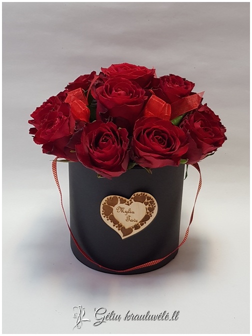 Raudonų rožių kompozicija dėžutėje myliu Tave nuotrauka 3