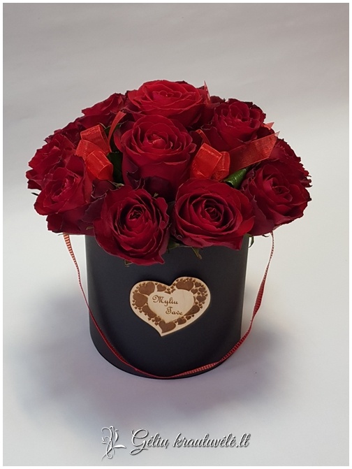Raudonų rožių kompozicija dėžutėje myliu Tave nuotrauka 2