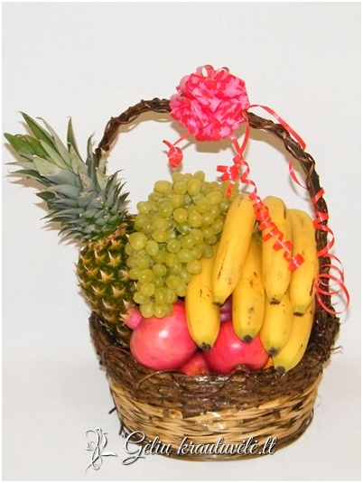 Vaisių krepšelis su ananasu 02 nuotrauka 2